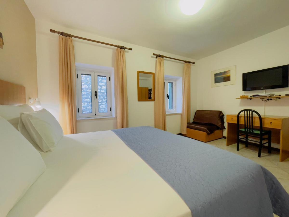 Rooms And Apartments Villa Town Gate Hvar フヴァル エクステリア 写真